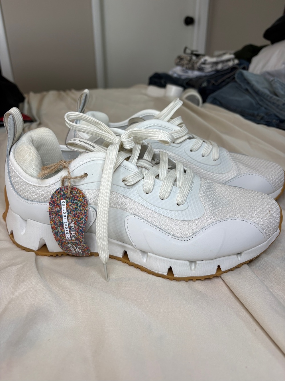 Reebok Women’s Size 11 sneakers with Ortholite Footbed, NEW